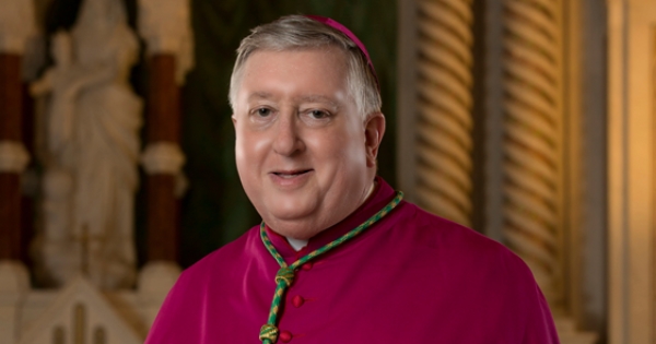 Arzobispo Mitchell T. Rozanski